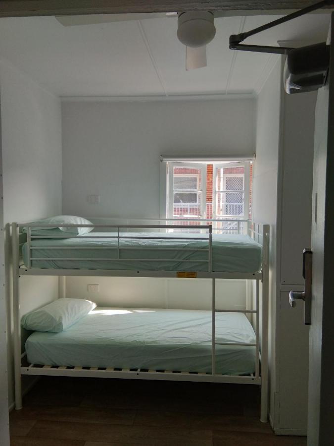 Mumma'S Hostel Surfers Paradise Gold Coast Exterior photo